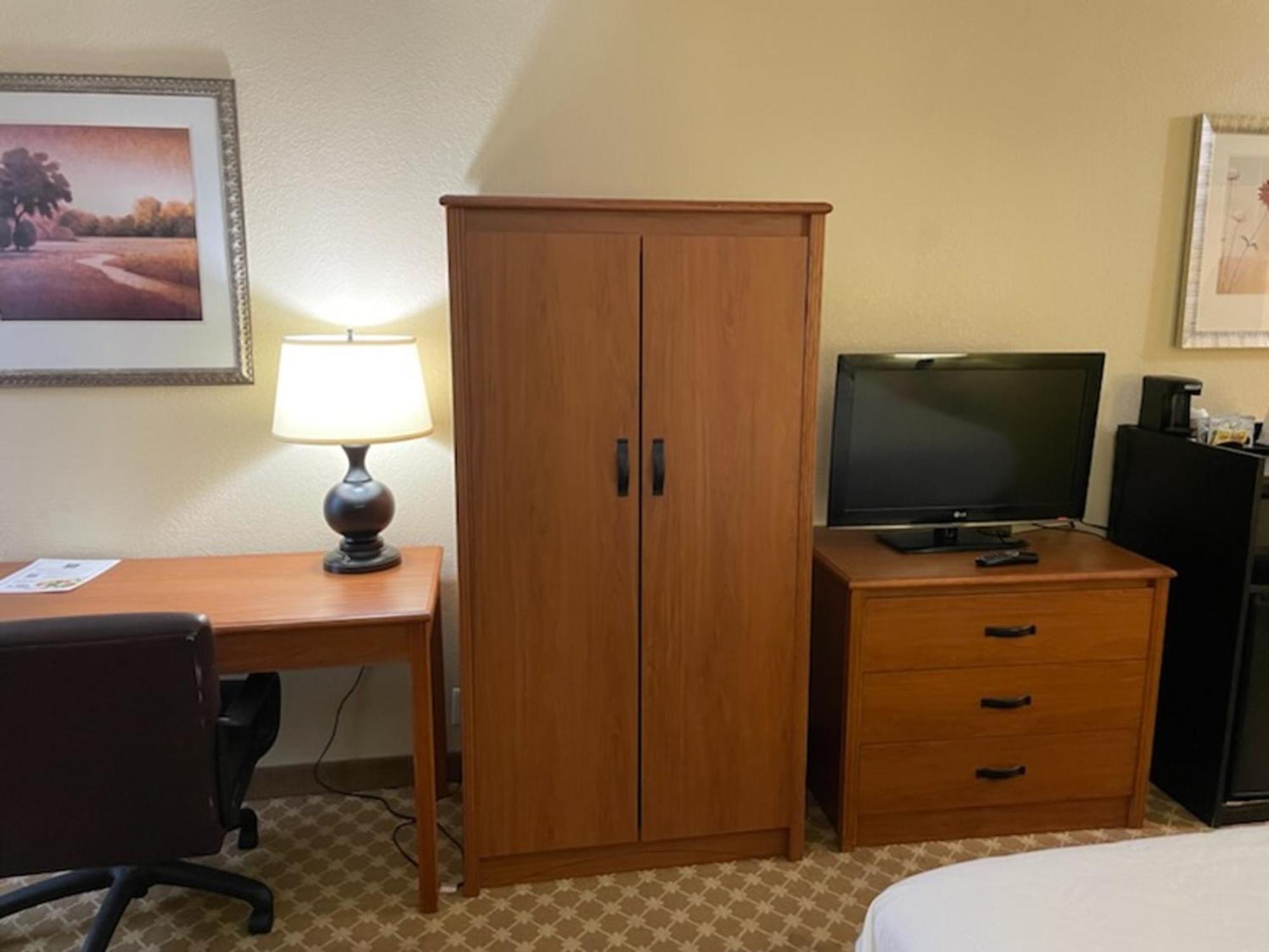 Quality Inn & Suites Saginaw Exterior foto