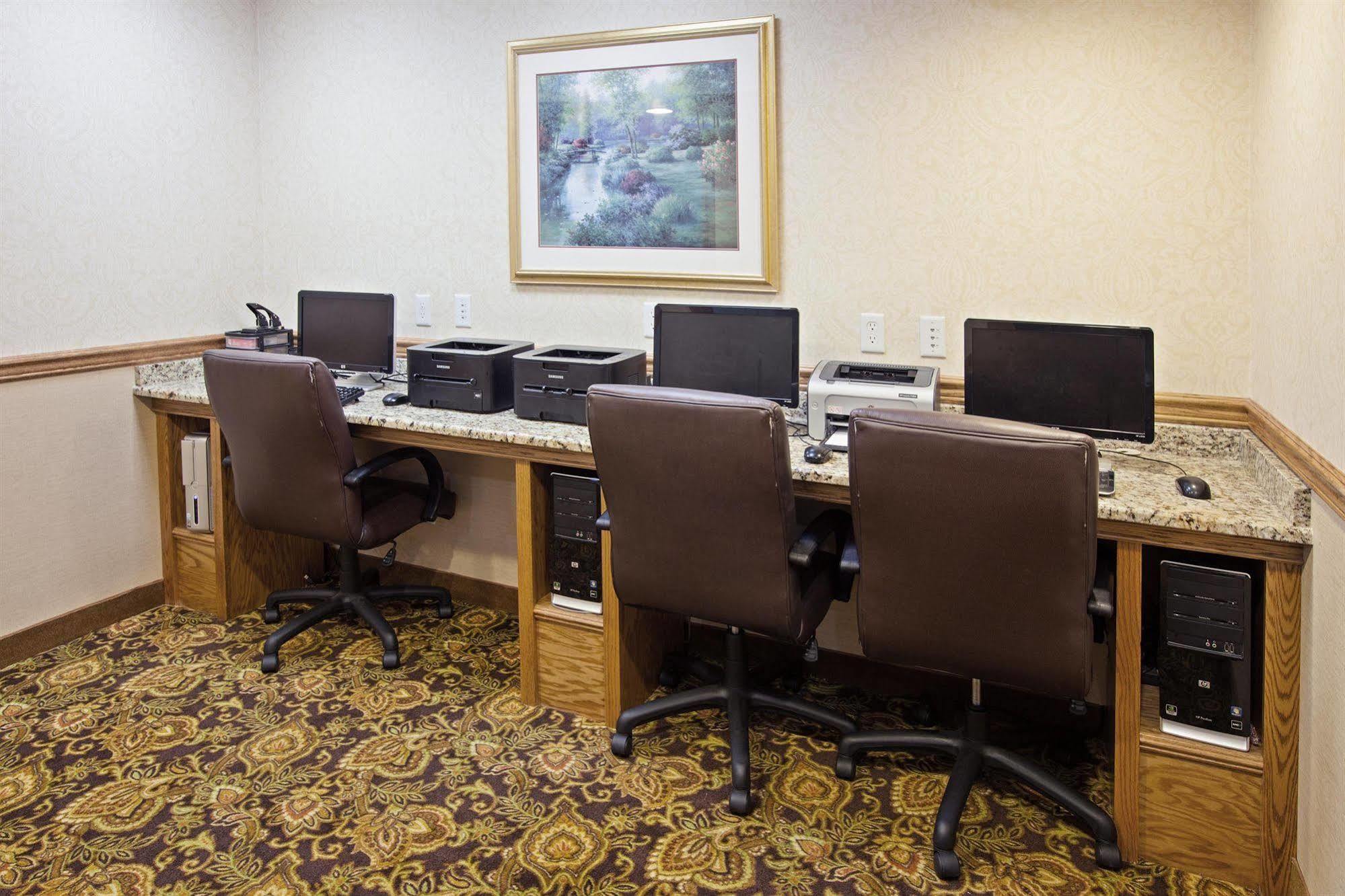 Quality Inn & Suites Saginaw Negócio foto